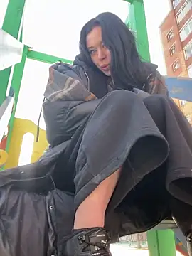 Snapshot of AlishaPrettyBlade chatting on March 14, 9:24 am AlishaPrettyBlade online show from March 14, 9:24 am