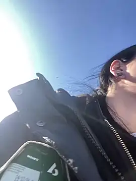 Snapshot of AlishaPrettyBlade chatting on March 16, 4:20 am AlishaPrettyBlade online show from March 16, 4:20 am