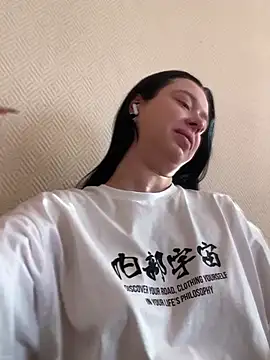 Snapshot of AlishaPrettyBlade chatting on March 17, 10:38 am AlishaPrettyBlade online show from March 17, 10:38 am