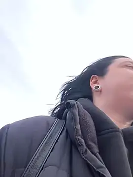 Snapshot of AlishaPrettyBlade chatting on March 20, 5:35 am AlishaPrettyBlade online show from March 20, 5:35 am