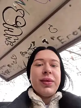 Snapshot of AlishaPrettyBlade chatting on March 21, 3:22 am AlishaPrettyBlade online show from March 21, 3:22 am