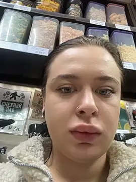 Snapshot of AlishaPrettyBlade chatting on September 13, 11:21 am AlishaPrettyBlade online show from September 13, 11:21 am