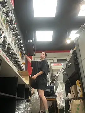 Snapshot of AlishaPrettyBlade chatting on November 10, 11:20 am AlishaPrettyBlade online show from November 10, 11:20 am