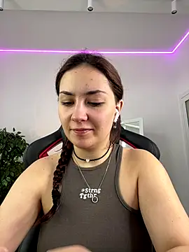 Snapshot of AshleySkott_ chatting on October 6, 8:23 am AshleySkott online show from October 6, 8:23 am