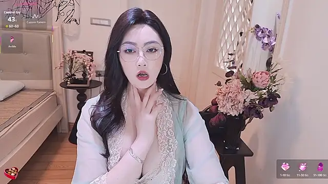 Snapshot of Tingdie chatting on October 19, 6:30 pm Tingdie online show from October 19, 6:30 pm