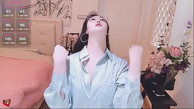 Snapshot of Tingdie chatting on October 25, 7:19 pm Tingdie online show from October 25, 7:19 pm