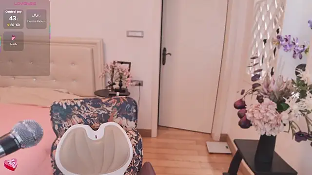 Snapshot of Tingdie chatting on November 13, 10:08 pm Tingdie online show from November 13, 10:08 pm