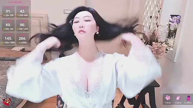 Snapshot of Tingdie chatting on December 18, 2:12 pm Tingdie online show from December 18, 2:12 pm