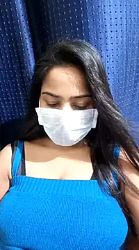 COZY ROZI online show from March 17, 7:58 pm