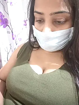 COZY ROZI online show from November 27, 4:42 pm