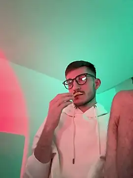 yoyoboy988 online show from March 18, 7:10 pm