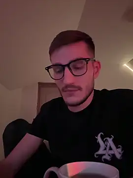 yoyoboy988 online show from March 19, 9:05 pm