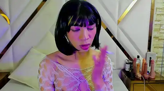 Danny Luxx online show from March 13, 9:37 pm