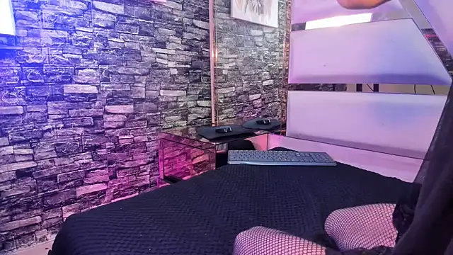 Danny Luxx online show from March 26, 5:02 am