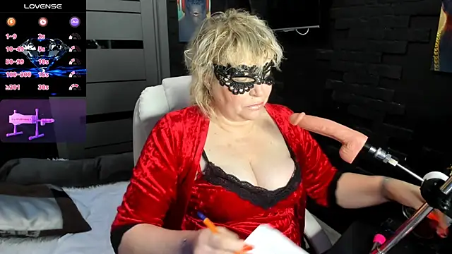 LaylaLayla7 online show from January 14, 6:41 am