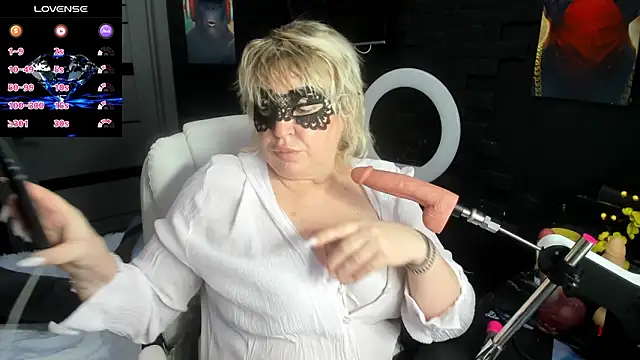 LaylaLayla7 online show from February 22, 9:30 am