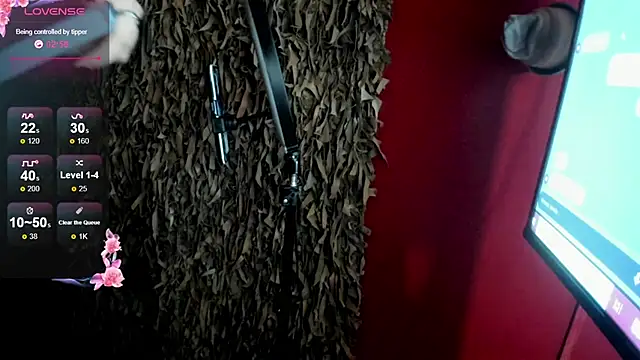 Snapshot of OnyxDiosaGotica chatting on February 27, 6:18 am OnyxDiosaGotica online show from February 27, 6:18 am