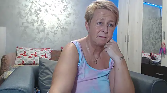 RosesandLillies online show from January 25, 10:07 pm