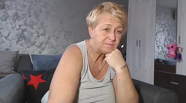 RosesandLillies online show from February 19, 2:55 pm