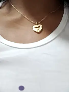 victoria roussee online show from March 9, 11:25 am