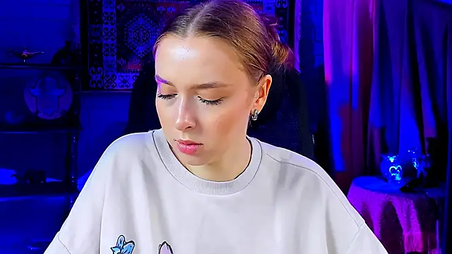 JenniferGraces online show from March 5, 8:10 am