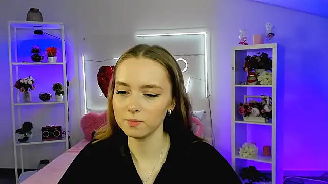 JenniferGraces online show from March 21, 10:39 pm