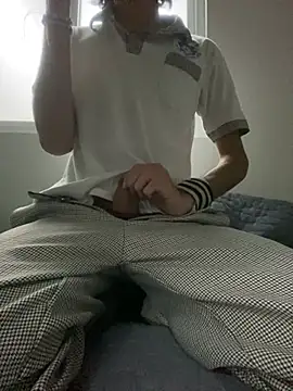 Snapshot of gatitoxd chatting on February 24, 7:44 am gatitoxd online show from February 24, 7:44 am