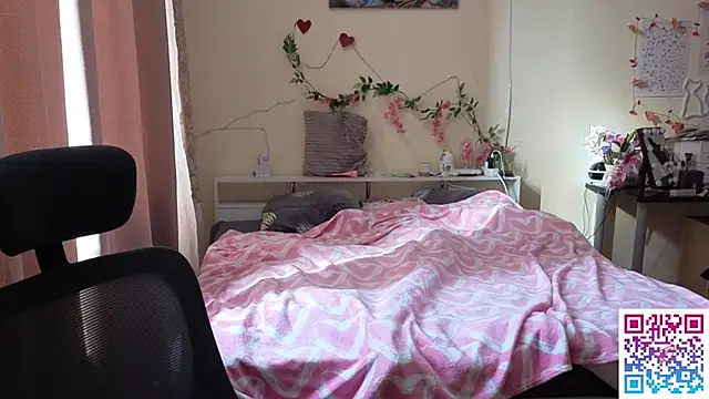 boozekirs  online show from March 4, 6:08 am