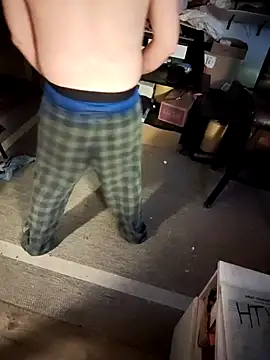 Snapshot of Cummaker69 chatting on November 23, 9:03 pm Cummaker69 online show from November 23, 9:03 pm