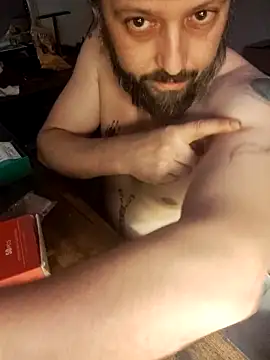 Snapshot of Cummaker69 chatting on December 16, 2:38 am Cummaker69 online show from December 16, 2:38 am