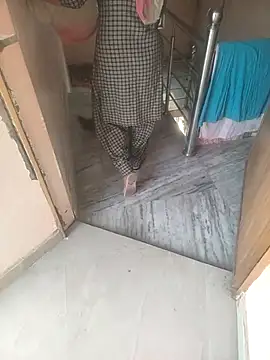 indian couple4 online show from November 23, 3:28 am