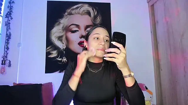 TANIA 06 online show from November 10, 1:10 pm