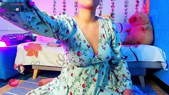 Vicky Miller 05 online show from April 14, 7:31 pm