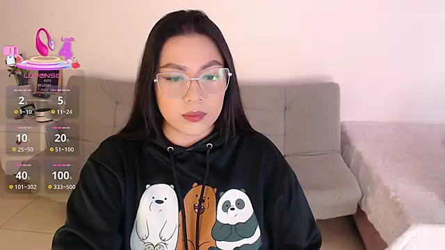 emily-777 online show from November 6, 7:04 pm