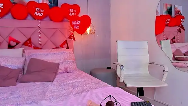 brithany clark online show from February 19, 3:49 pm