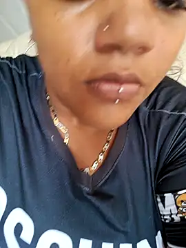 Snapshot of Busty_Jessie chatting on November 28, 8:33 pm Busty Jessie online show from November 28, 8:33 pm