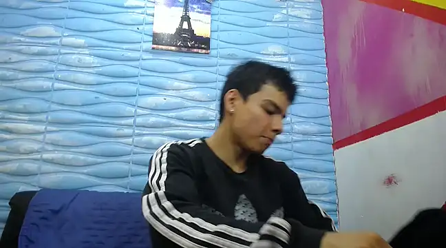 seigfried0 online show from March 9, 7:15 pm