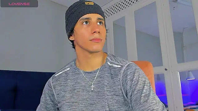 Snapshot of Allex_Cano chatting on September 24, 9:40 pm Allex Cano online show from September 24, 9:40 pm