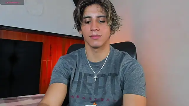 Snapshot of Allex_Cano chatting on September 25, 10:02 pm Allex Cano online show from September 25, 10:02 pm