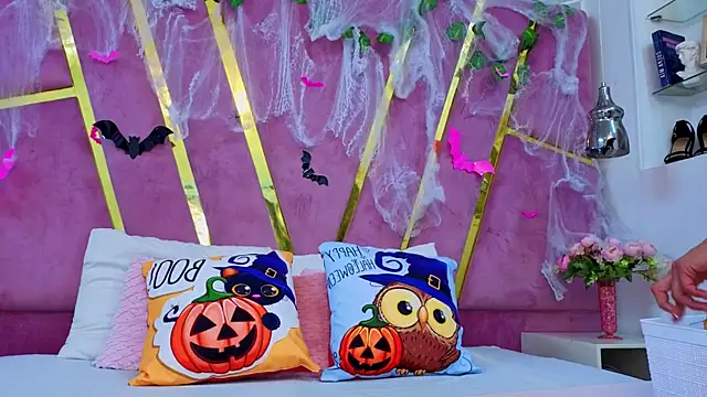 EmmyCortez online show from October 18, 11:55 am