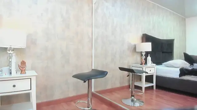 Snapshot of NahomyCarther chatting on November 19, 3:28 am NahomyCarther online show from November 19, 3:28 am