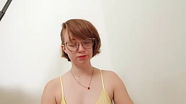 Snapshot of Elise_Nyx chatting on September 16, 1:01 pm Elise Nyx online show from September 16, 1:01 pm