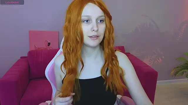 KristinMoore online show from March 15, 9:09 am