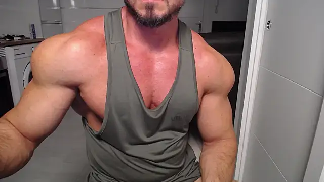 Snapshot of martins9 chatting on January 7, 5:37 pm martins9 online show from January 7, 5:37 pm