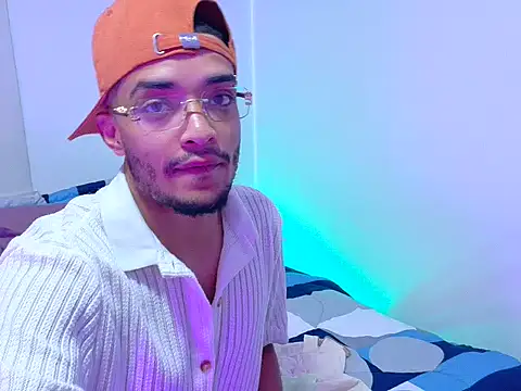 eross chipre  online show from January 15, 5:49 pm