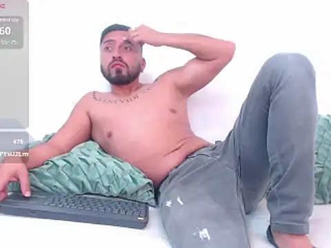 Snapshot of sebastian_colle chatting on March 17, 6:32 pm sebastian colle online show from March 17, 6:32 pm