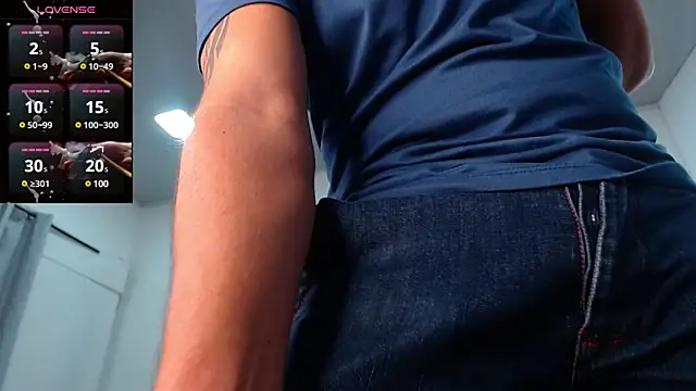 Snapshot of sebastian_colle chatting on March 21, 12:06 pm sebastian colle online show from March 21, 12:06 pm