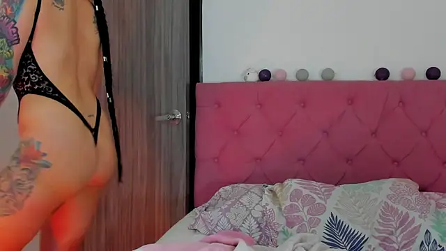 Snapshot of ela_black chatting on February 24, 12:48 pm ela black online show from February 24, 12:48 pm