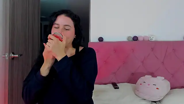 Snapshot of ela_black chatting on March 10, 12:26 pm ela black online show from March 10, 12:26 pm