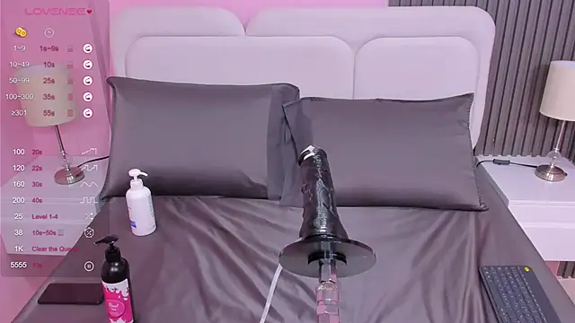 honey sofii  online show from March 8, 11:16 am